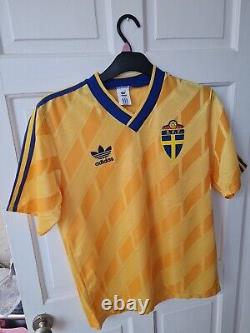 Sweden 1990 Original football shirt soccer VG Condition 38-40 Not Reproduction